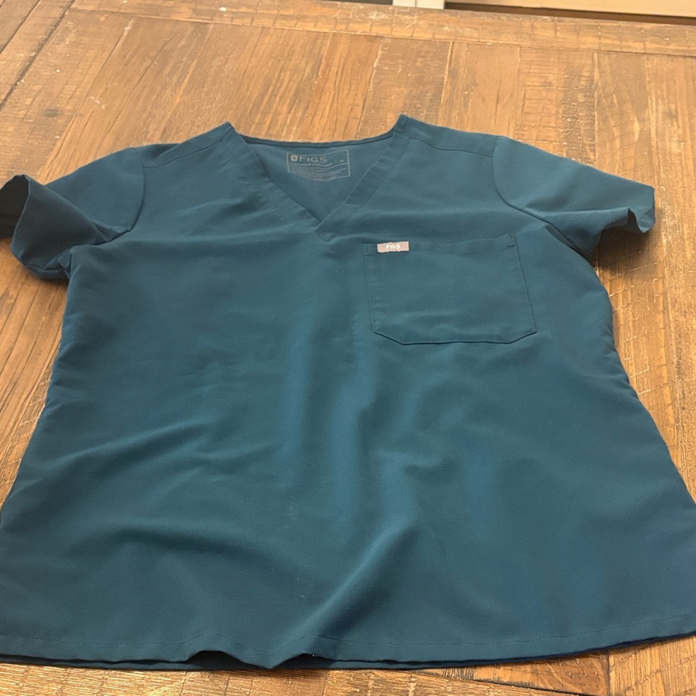 Figs Scrub Top